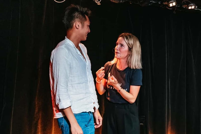 Paris: Oh My God She's Parisian! English Comedy Show - The 65 minutes: How the show unfolds like a crash course in living in Paris
