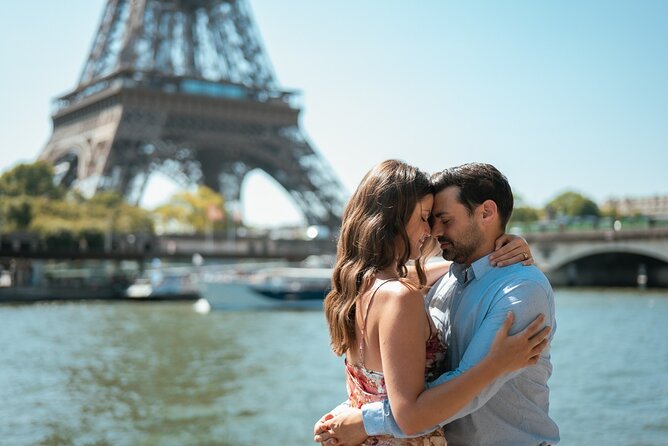 Paris One-Hour Private Photo Shoot - Choosing your Paris backdrop: Eiffel, Montmartre, or the Louvre