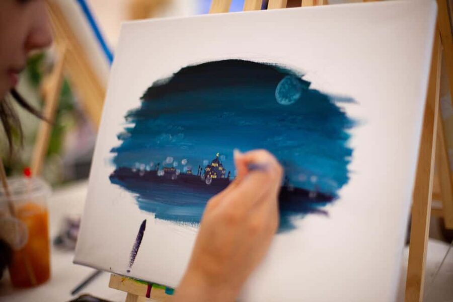 Paris : Painting experience in an art cafe - Key things to know before you paint in Paris