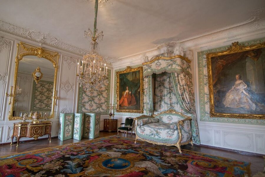 Paris: Palace of Versailles Ticket with Private Transfer - Gardens and Trianon Estate: The Place for a Slower Pace