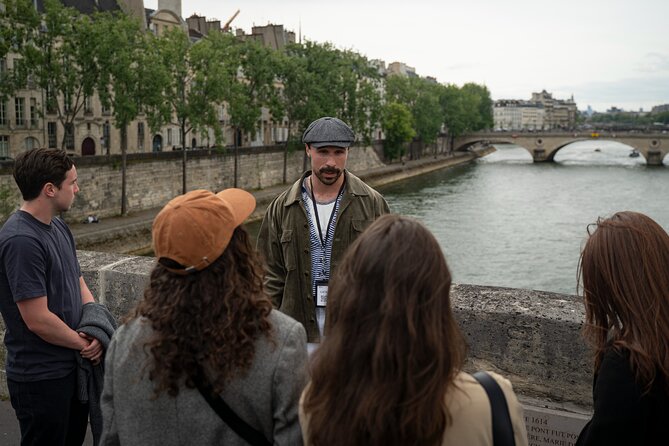 Paris: Pastries & Damnations - A Sweet Tour of the Old City - Notre-Dame legends you’ll actually remember