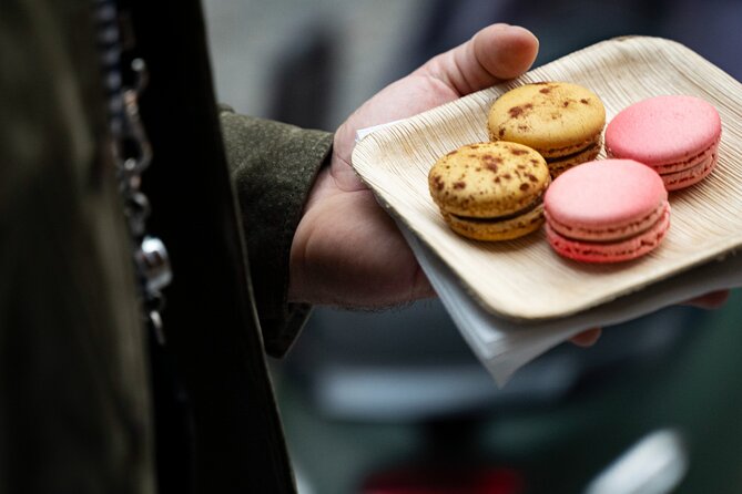 Paris: Pastries & Damnations - A Sweet Tour of the Old City - Jacques de Molay, condemned souls, and the former morgue