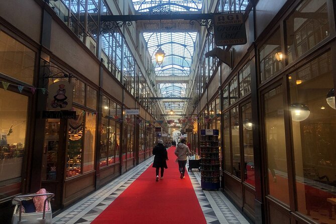 Paris Pastry Tour - Croissants, Macarons & Iconic French Desserts - Stop 7: Crêperie Le Comptoir du Commerce with Brittany crêpe and apple cider