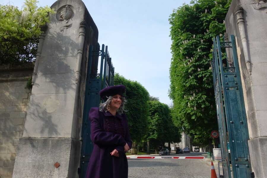 Paris: Père Lachaise Cemetery Guided by the Great Sibylle - Price and Walking Reality for a $28, 2-Hour Visit