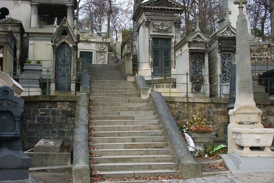 Paris: Père Lachaise Cemetery Guided Tour - 12 guests 2,5h - Key highlights worth your attention