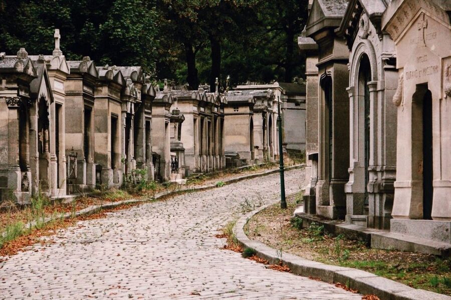 Paris: Père Lachaise Cemetery Guided Tour - 12 guests 2,5h - Accessibility and rules: what you should know before you go