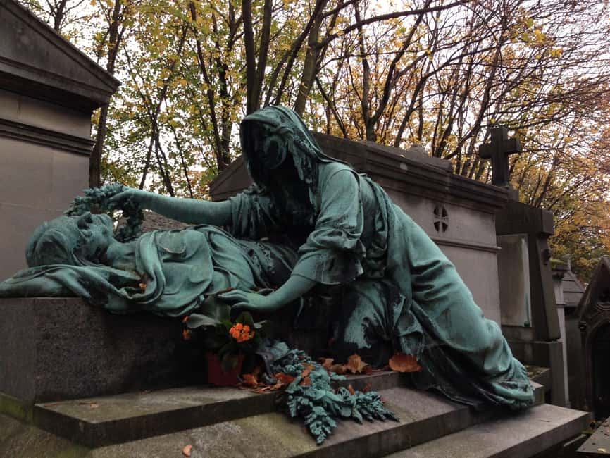 Paris: Père Lachaise Cemetery Guided Tour - 12 guests 2,5h - Cost and value: is $61 worth it?