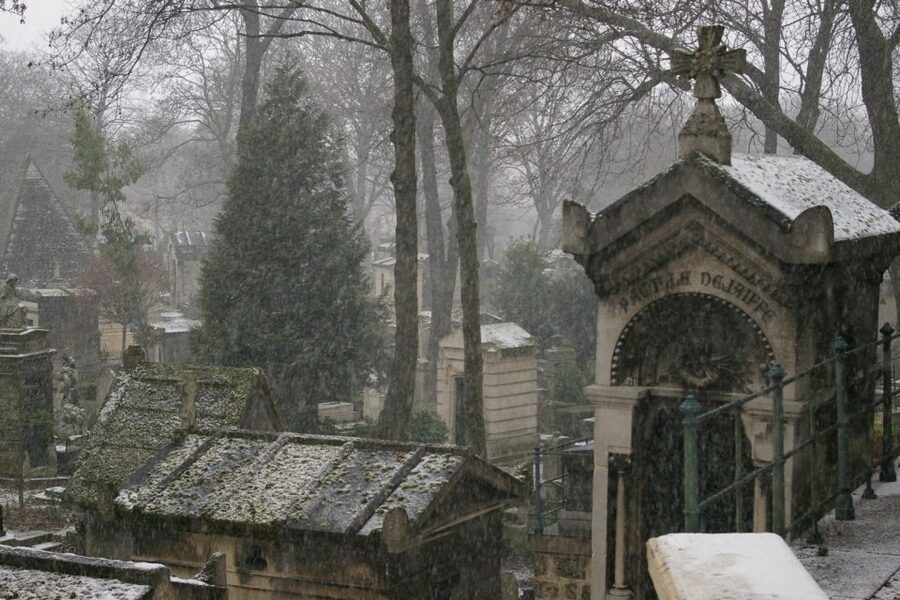 Paris: Père Lachaise Cemetery Guided Tour - 12 guests 2,5h - Finding the start: meeting outside the right entrance