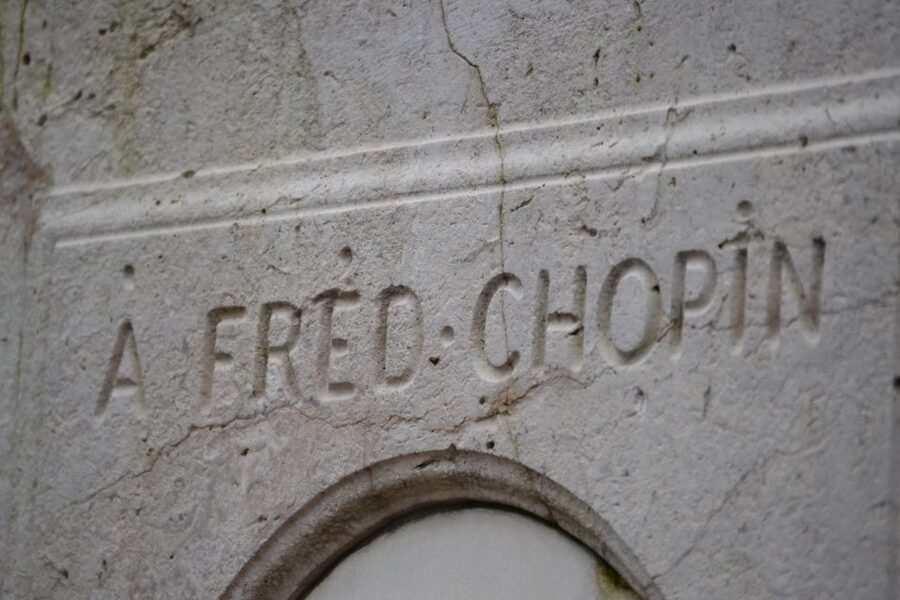 Paris: Père Lachaise Cemetery Private Tour - Starting at the North Entrance: Where You’ll Meet and How to Prep