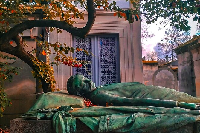 Paris Pere Lachaise Cemetery Small Group Guided Tour - Why Père Lachaise Feels Like a City of Stories