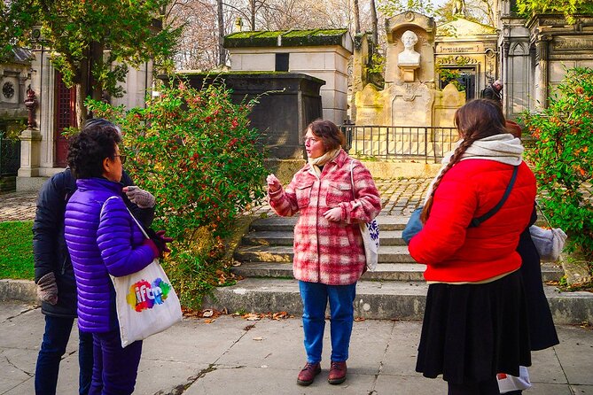 Paris Pere Lachaise Cemetery Small Group Guided Tour - What the Guide Actually Does Well (Not Just Reading Names)