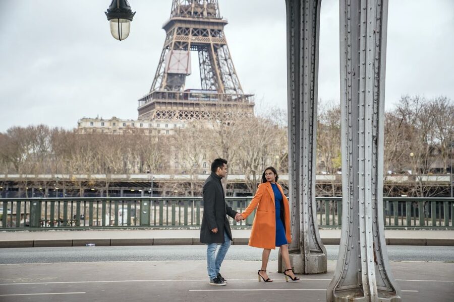 Paris: Photo Shoot with a Private Travel Photographer - What Your Photographer Does During the Shoot (It’s More Than Pressing a Button)