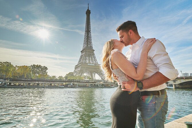 Paris Photoshoot VIP service - The Photo Route: Trocadéro Square, Eiffel Tower Views, and Bir-Hakeim Bridge