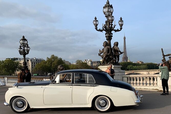 Paris Picturesque Romanic Luxury Vintage Rolls Royce Tour - Your Chauffeur Plan: Pickup, Traffic, and How Stops Work