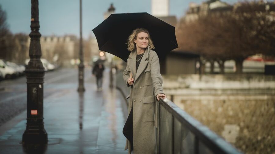 Paris: Premium Film Director Photoshoot & Natural Direction - Iconic locations are possible: Eiffel Tower, Notre-Dame, and the light between