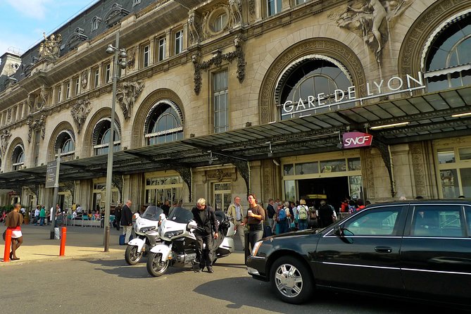 Paris Private Arrival Transfer: Railway Station to Hotel - English Support and Driver Personality (What You Can Expect)