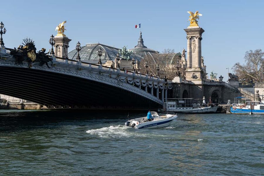 Paris: Private Boat Cruise on Seine River - The route and stops: what each landmark is really like from the Seine