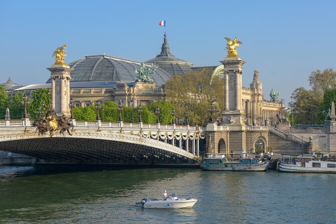 Paris Private Boat Tour with your own Captain Guide - Private Boat on the Seine: What 90 Minutes Really Changes
