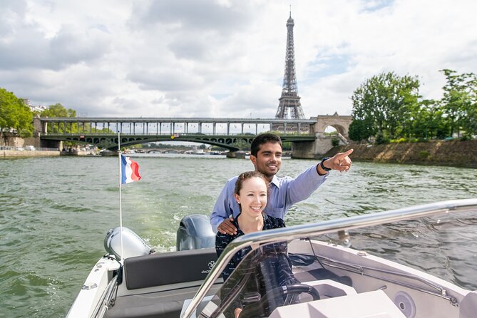 Paris Private Boat Tour with your own Captain Guide - Eiffel Tower at Bras de Grenelle: The Photo Spot You Can Actually Use