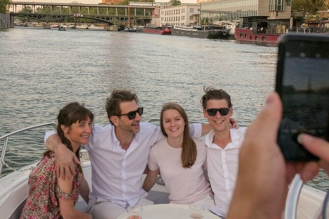 Paris Private Boat Tour with your own Captain Guide - From Musée d’Orsay to the Louvre: Why Seeing It by Water Helps