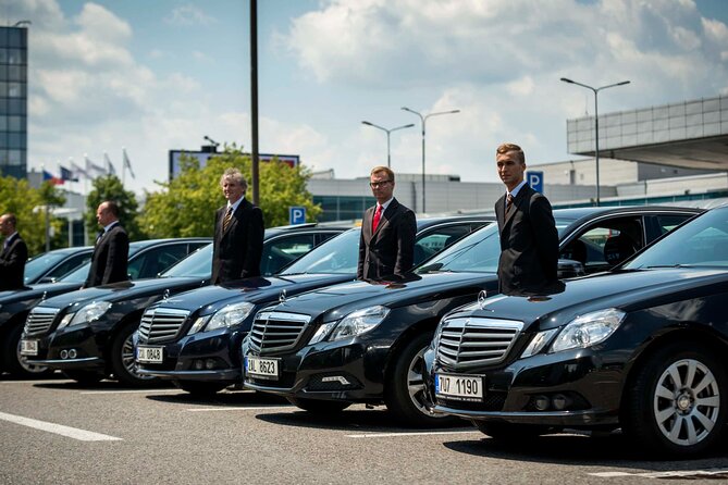 Paris Private Car Service with Driver - How This Private Car Service Actually Helps in Paris