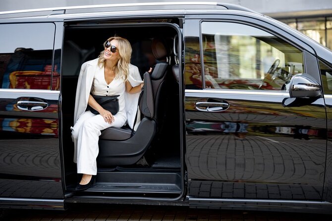 Paris Private Car Service with Driver - Timing, Traffic, and How to Avoid Wasting Your Hours