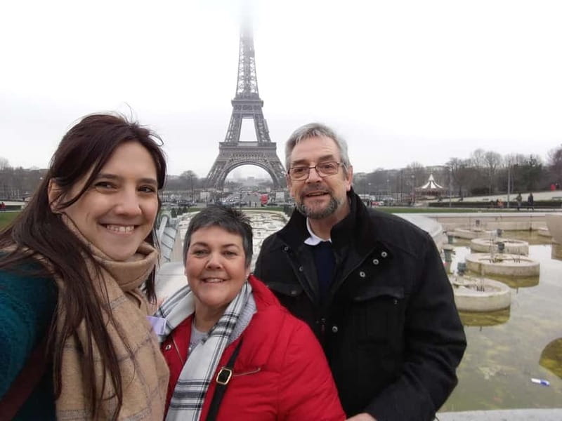 Paris: Private Custom Highlights and Gems Tour with a Local - Tailor-Made Paris: How the Host Builds Your Walk