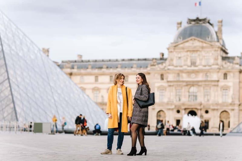 Paris: Private Custom Highlights and Gems Tour with a Local - Montmartre + the Louvre: Beating Crowds with a Human Route