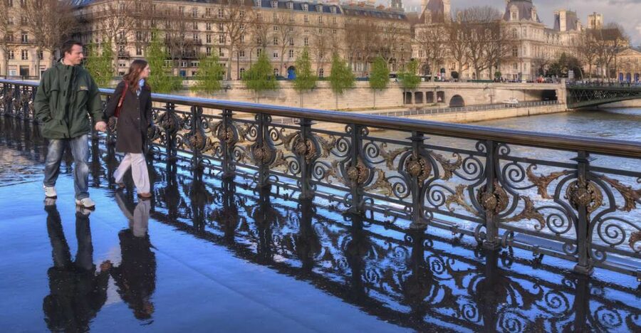 Paris: Private & Custom Le Marais Tour with a Local - The history threads: royal residents to revolution, told while you walk