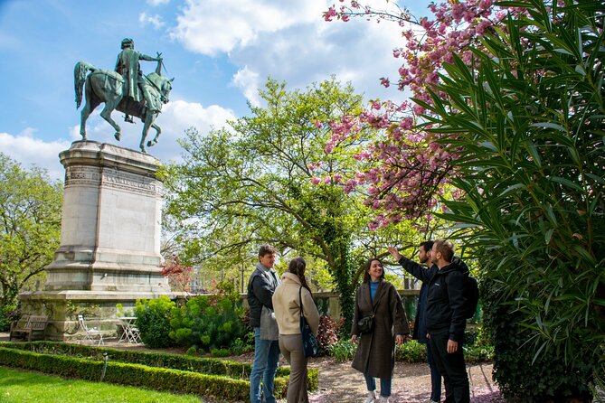 Paris Private Custom Tour: Half-Day Experience with a Local Guide - Why this 4-hour format feels smarter than a full-day plan