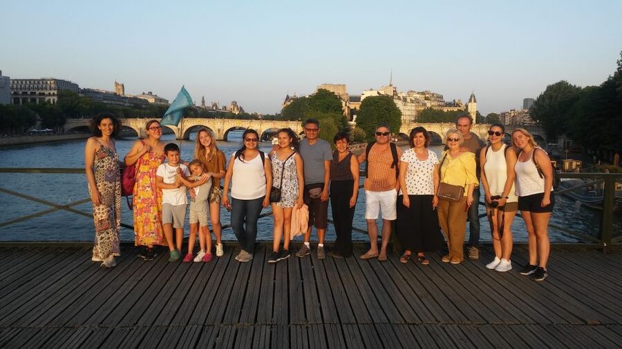 Paris: Private Customizable City Tour in Spanish - Guide Quality: What the Reviews Hint at (Including One Red Flag)