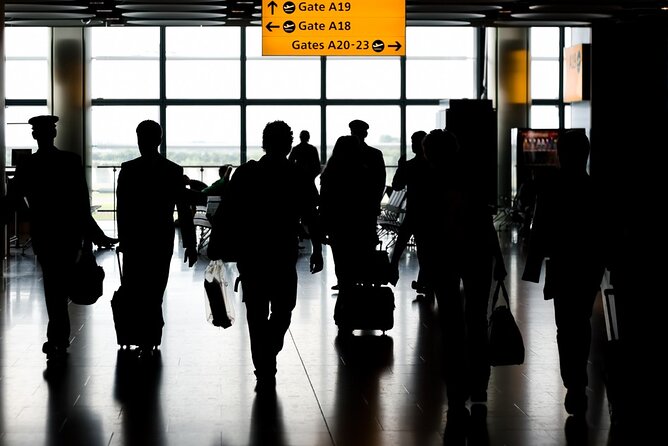 Paris Private Departure Transfer Hotel to CDG or ORLY Airports - Vehicle options for 1–3 vs 4–8 people