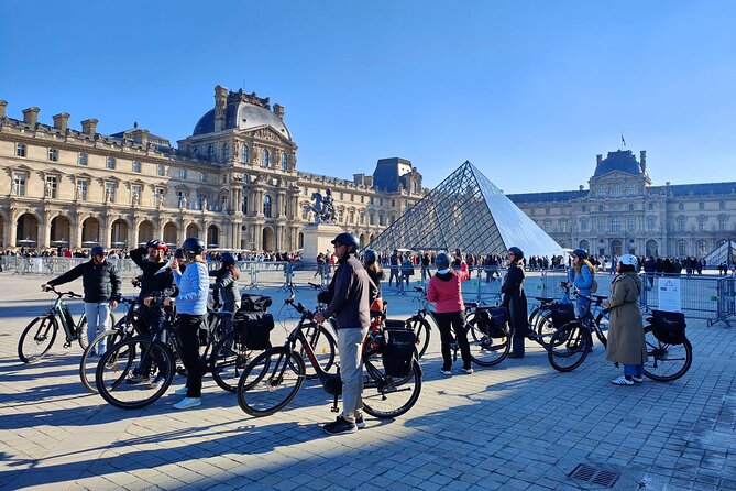 Paris : Private electric bike tour with wine and cheese tasting - What makes the guide experience feel worth it