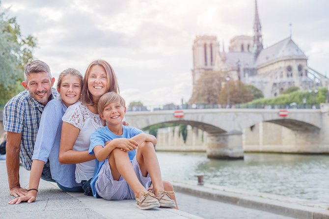 Paris Private Family Tour - Highlights & the Best Museum for Kids - Pont des Arts: romantic bridge history, short and sweet