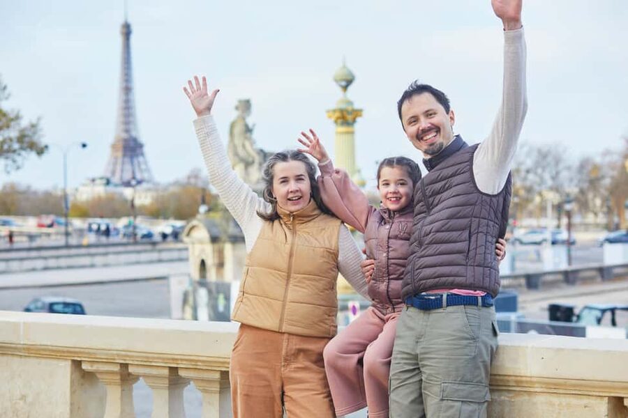 Paris: Private Full Day Tour to Montmartre & Eiffel Tower - Meeting at Métro Anvers: how the day actually gets you moving