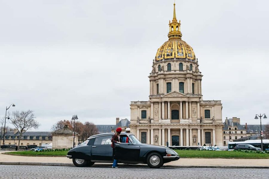 Paris: Private Guided City Tour in a Traction Avant or DS 21 - Why Paris feels different in a Traction Avant or DS 21