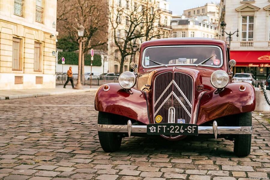 Paris: Private Guided City Tour in a Traction Avant or DS 21 - The practical flow: hotel pickup to a curated city circuit