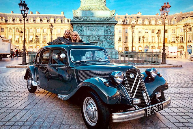 Paris Private Guided Tour in a Vintage Car with Driver - Louvre area, Notre-Dame, and Île de la Cité: seeing Paris’s spine