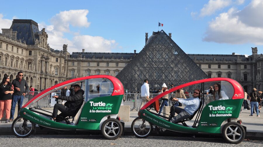 Paris : Private guided tour in Rickshaw bike - Napoléon - Place de la Concorde meeting point, plus the pickup reality check