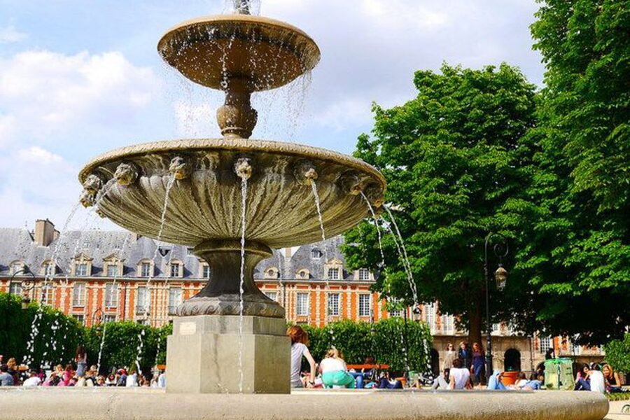 Paris: Private Guided Tour of Marais disctrict - Place des Vosges: A Classic Square with a Smarter Stop