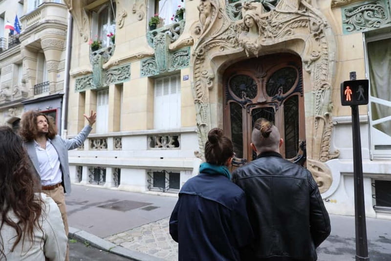 Paris - Private Guided Tour with Art nouveau Theme - Where the tour begins: Franprix at rue de l’Université and avenue de la Bourdonnais
