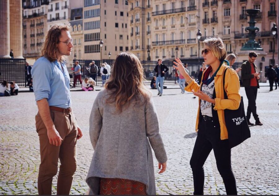 Paris: Private Half-Day Walking Tour with a Local Guide - Picnic in a Secluded Garden and a Bistro Coffee Stop