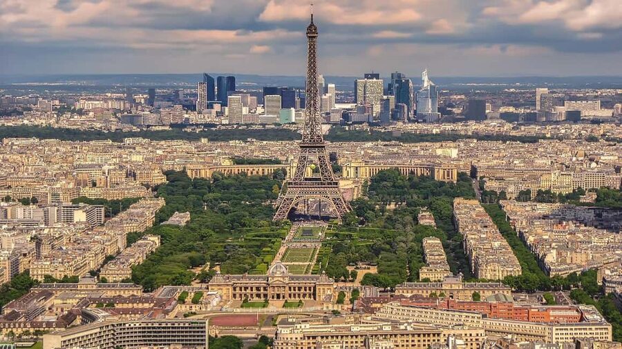 Paris: Private Layover Tour - From CDG or Orly to your first viewpoint, without the stress