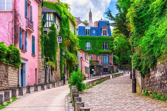 Paris Private Montmarte Tour : Sacre Coeur with Expert Guide - Abbesses and Place des Abbesses: A Small Square With a Lot Going On
