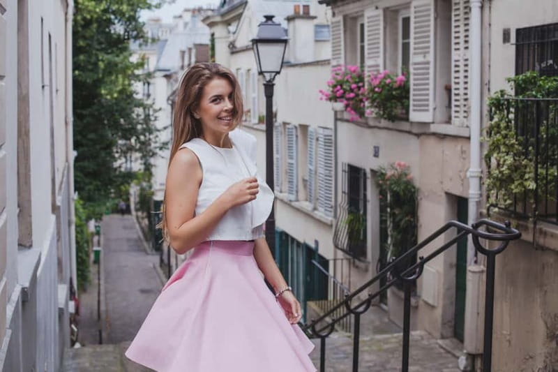 Paris: Private Montmartre Photoshoot with Parisian Charm - Why Montmartre Looks Better Through a Lens