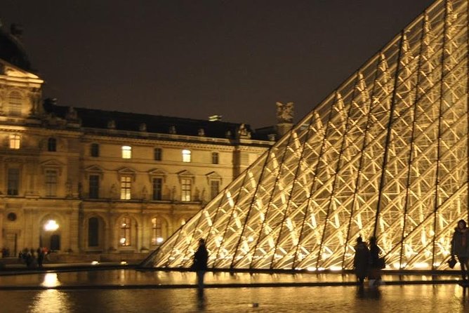 Paris Private Night Tour with River Cruise and Champagne Option - River cruise with champagne: worth it, and who should add it