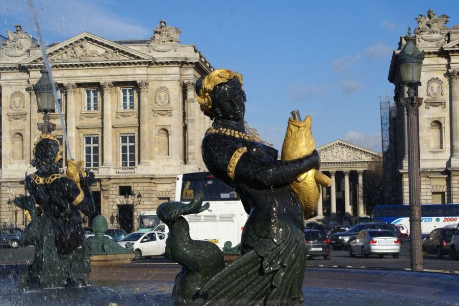 Paris: Private or Shared City Highlights Tour - Champs-Élysées to Place de la Concorde: classic boulevards and photo-stop timing