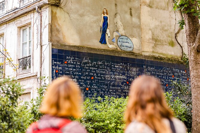 Paris Private & Personalized Half-Day Tour with a Local Guide - The neighborhood opener: Montmartre-style streets and viewpoint energy