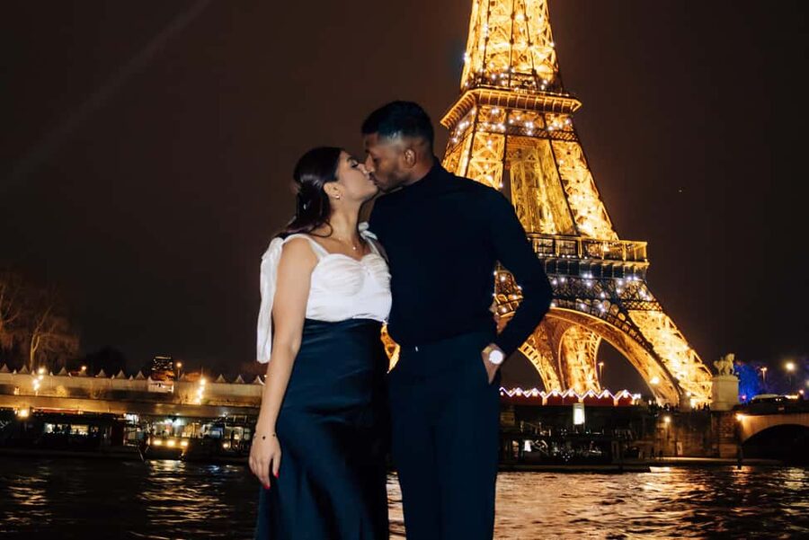 Paris: Private Photo Shoot in Two Locations - Key things to know before you go