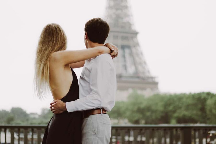 Paris: Private Photo Shoot in Two Locations - Pont d’Iéna Start: How the Session Gets Rolling